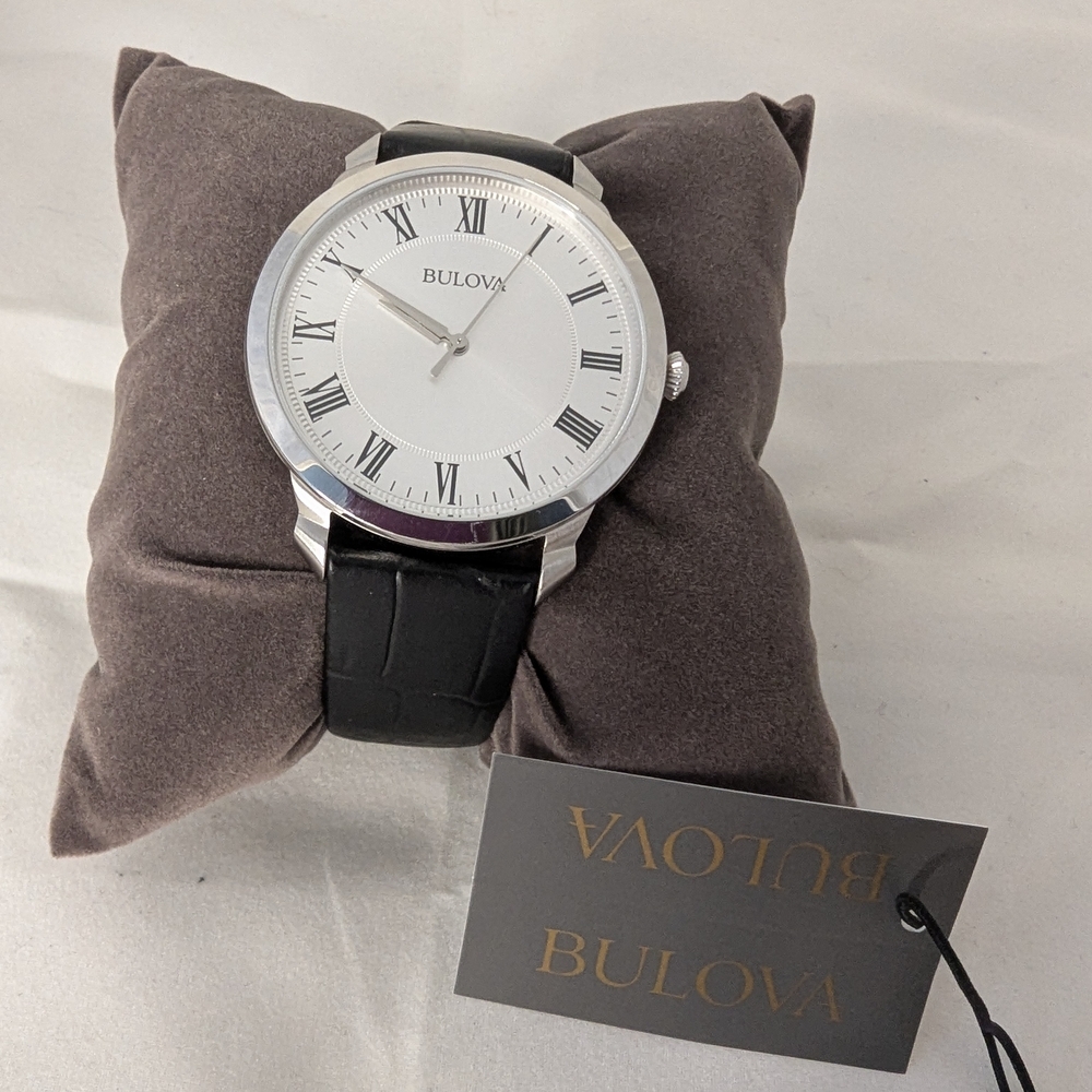 Elegant Bulova Silver Tone Watch with Black Leather Strap - Picture 9 of 11